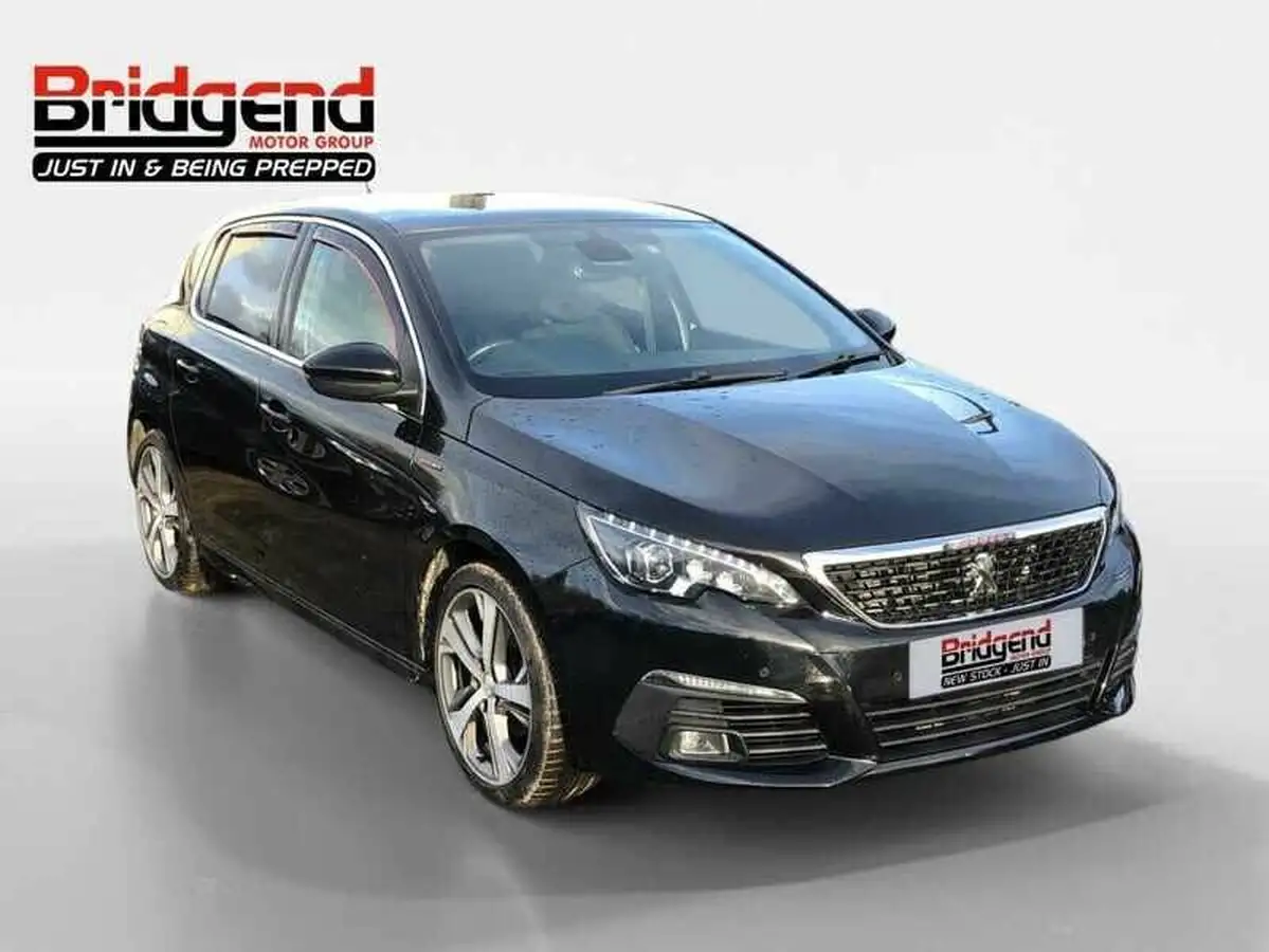 2018-peugeot-308-12-puretech-gt-line-big-0