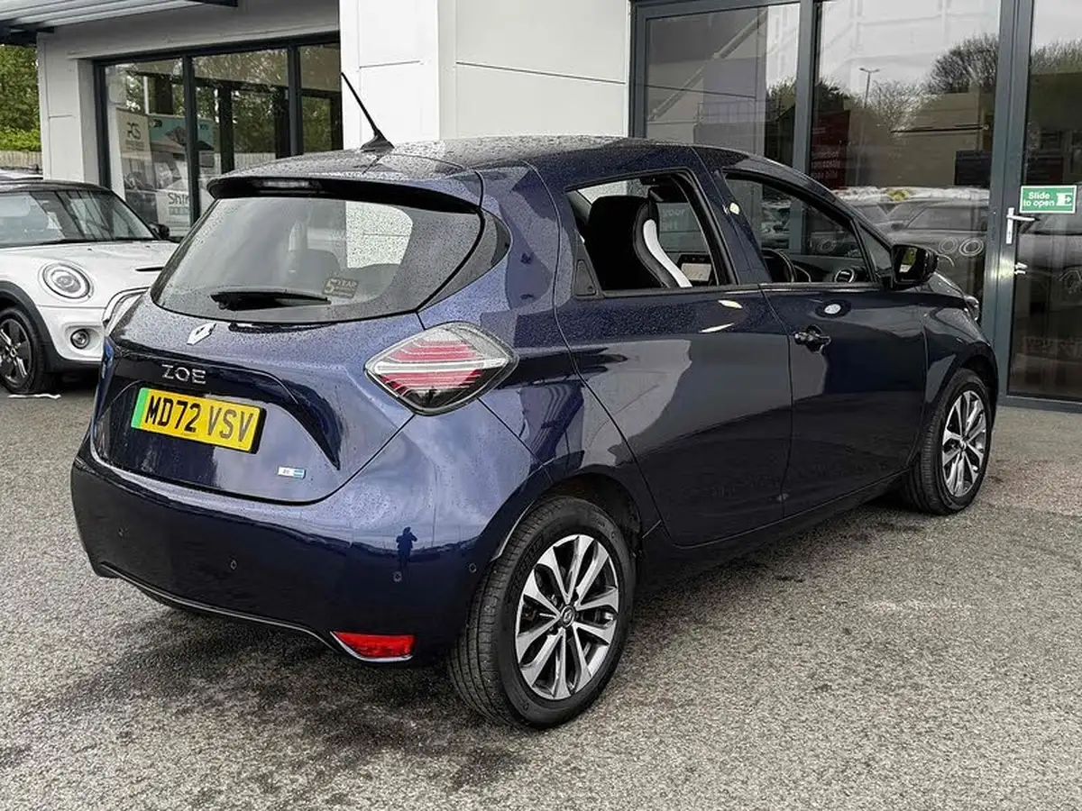 2022-renault-zoe-e-gt-line-big-10