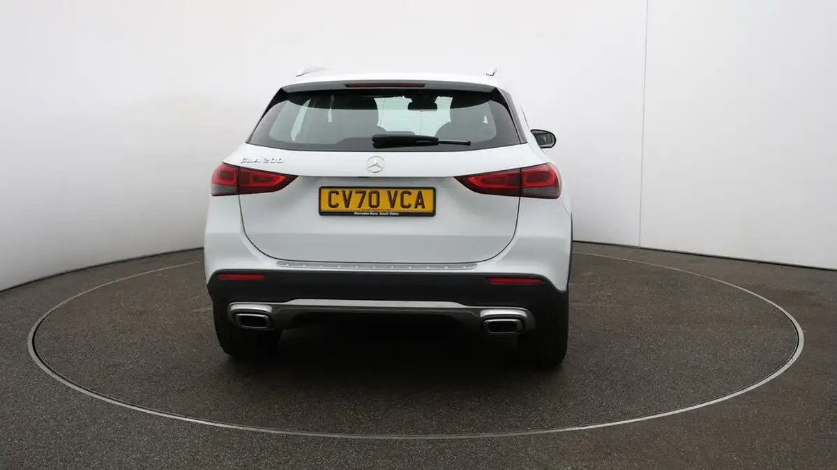 2020-mercedes-benz-gla-class-13-gla-200-sport-big-6