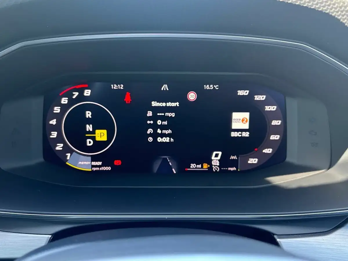 2024-seat-leon-15-etsi-fr-150ps-hatchback-big-13