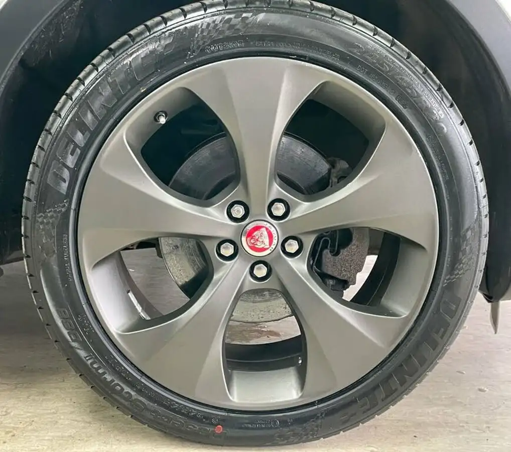 2019-jaguar-e-pace-20-i4d-hse-180ps-big-9