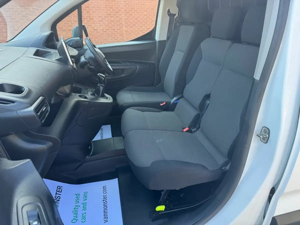 2020-peugeot-partner-15-bluehdi-1000-professional-100ps-eu6dt-panel-big-27