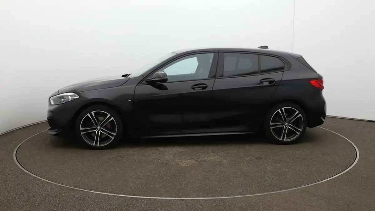 2021-bmw-1-series-15-118i-m-sport-lcp-dct-big-4