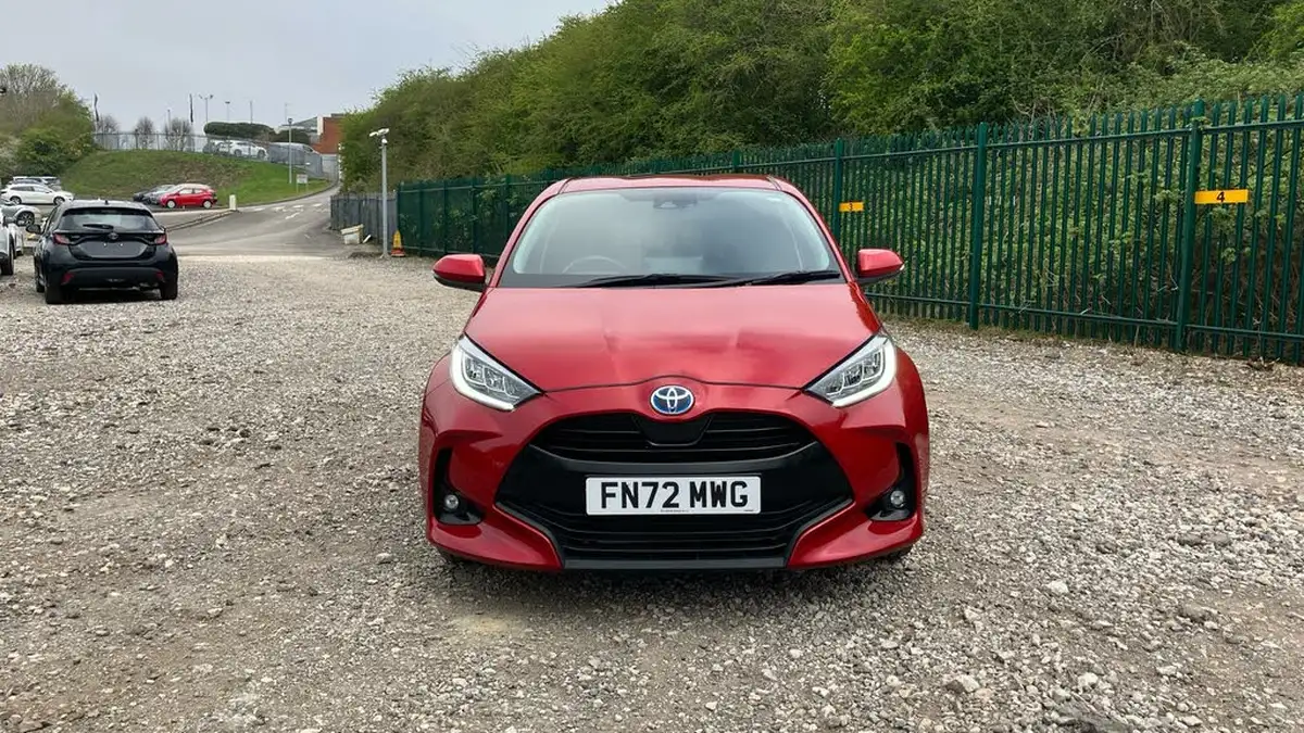 2023-toyota-yaris-15-vvt-i-design-big-14