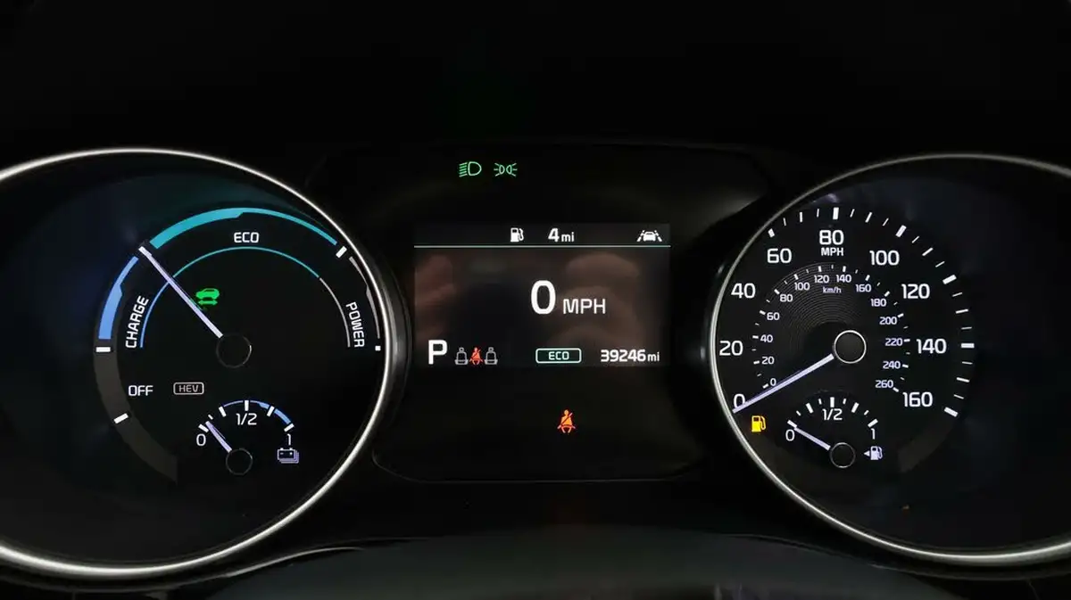 2022-kia-xceed-16-gdi-3-big-10
