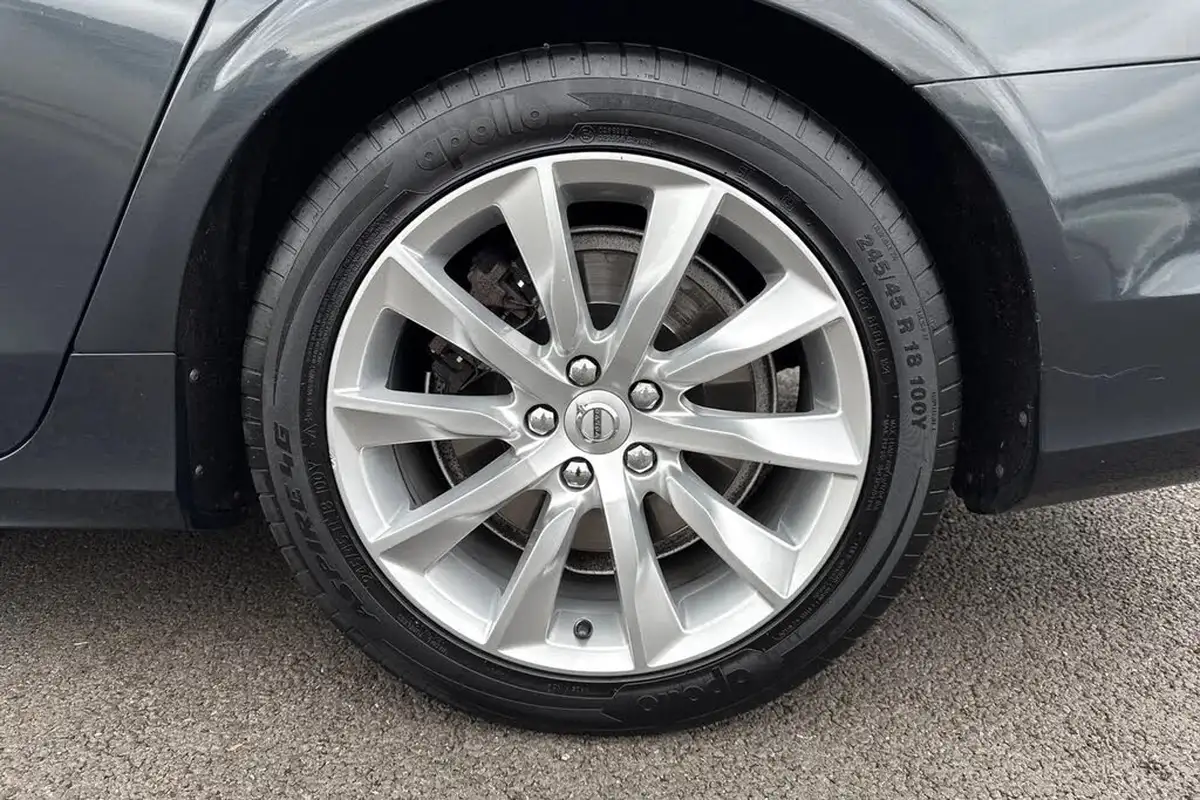 2019-volvo-v90-20-t4-momentum-pro-big-11