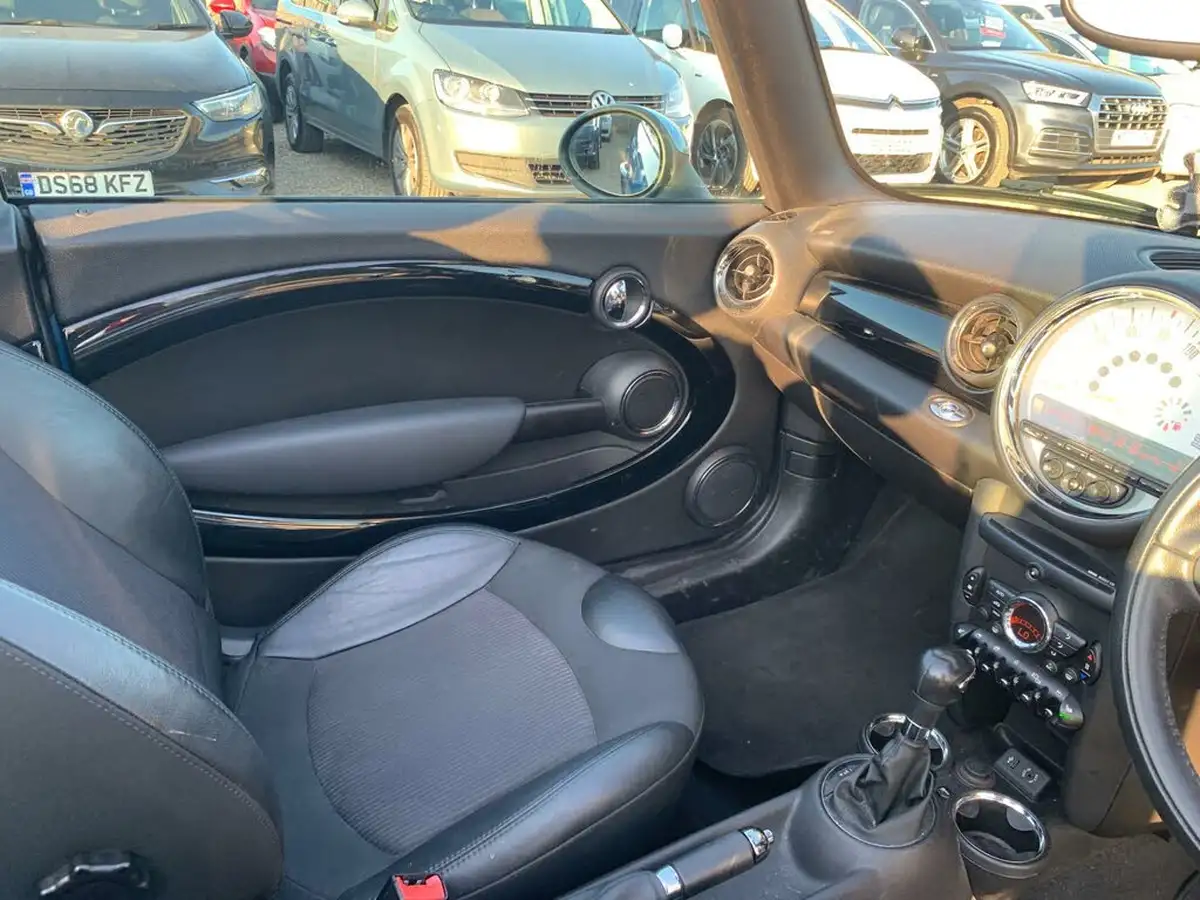 2013-mini-cooper-16-cooper-122bhp-convertible-2d-auto-big-25