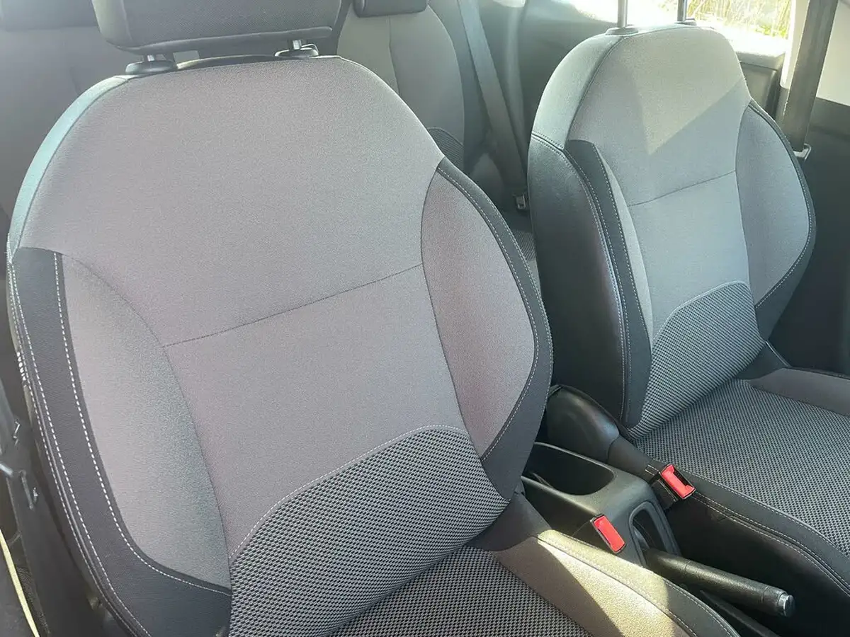 2015-citroen-c3-12-vtr-big-16