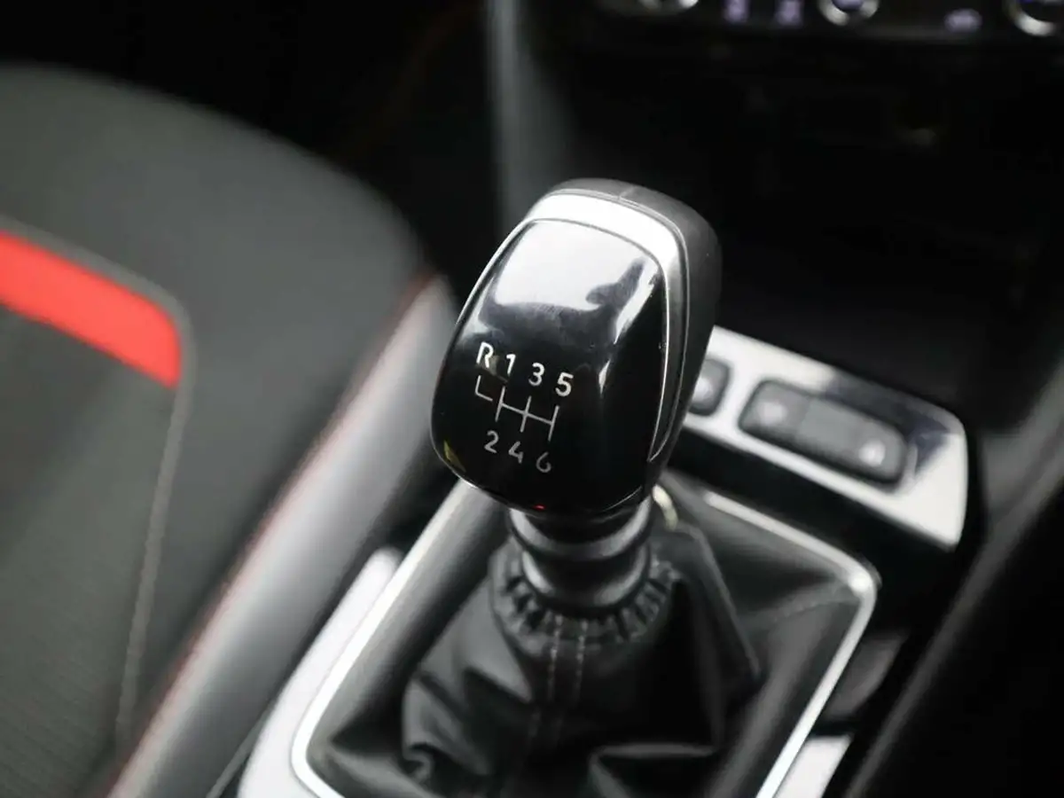 2024-vauxhall-mokka-12-gs-136ps-big-21