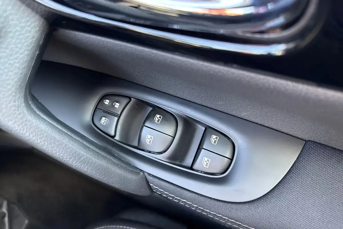2020-nissan-qashqai-13-dig-t-n-connecta-140ps-big-45