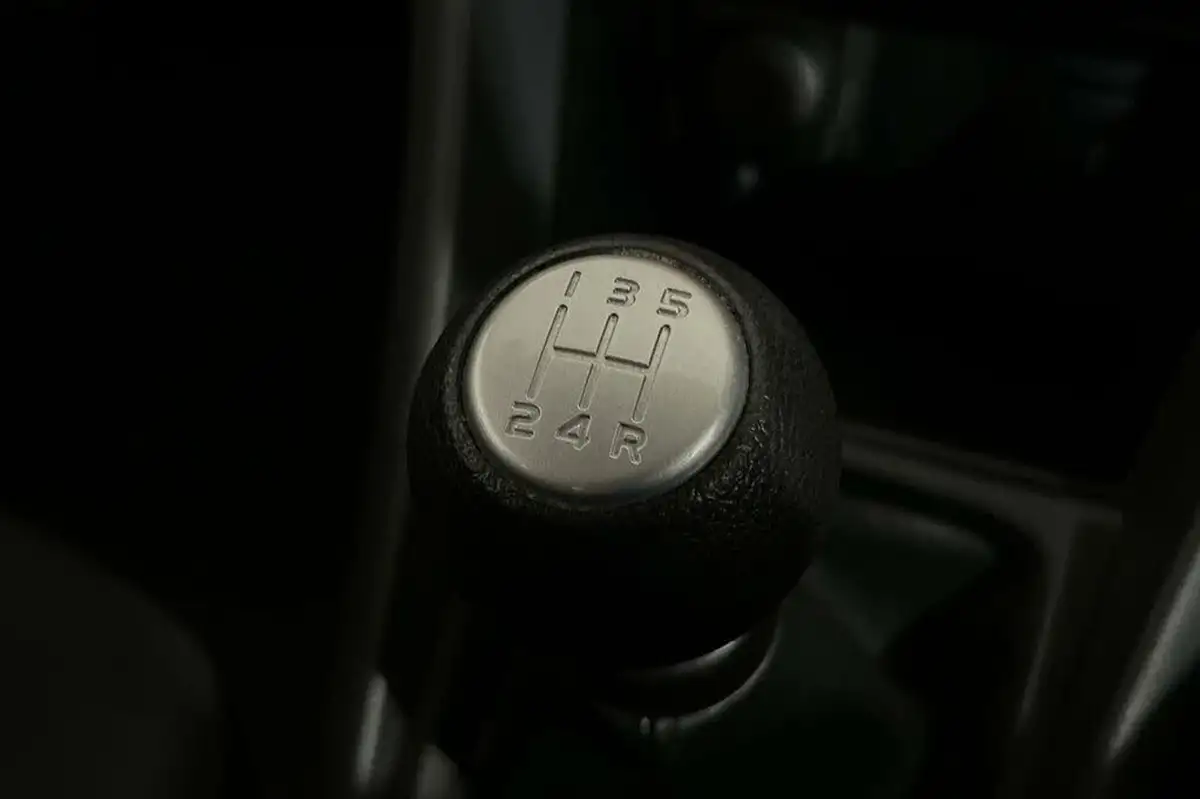 2019-suzuki-celerio-10-sz3-dualjet-big-15