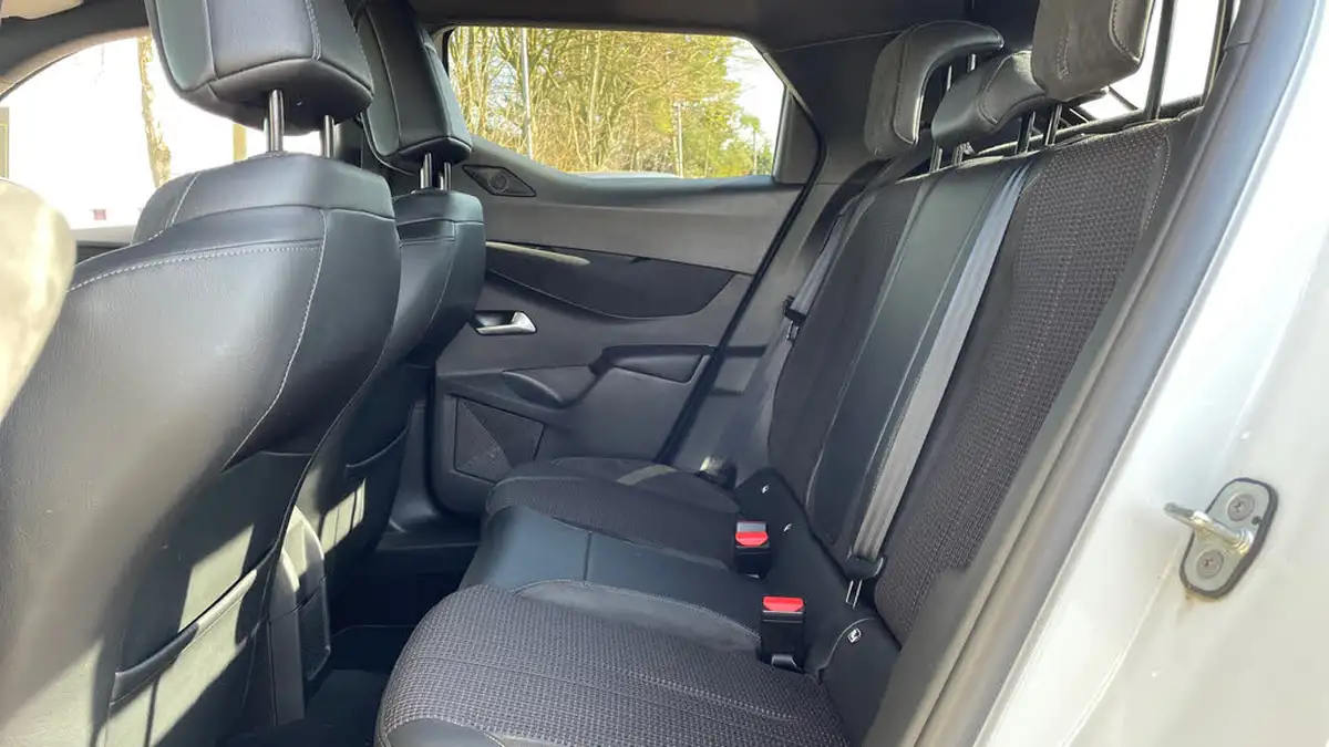 2022-ds-ds-3-crossback-12-puretech-performance-line-100ps-big-13