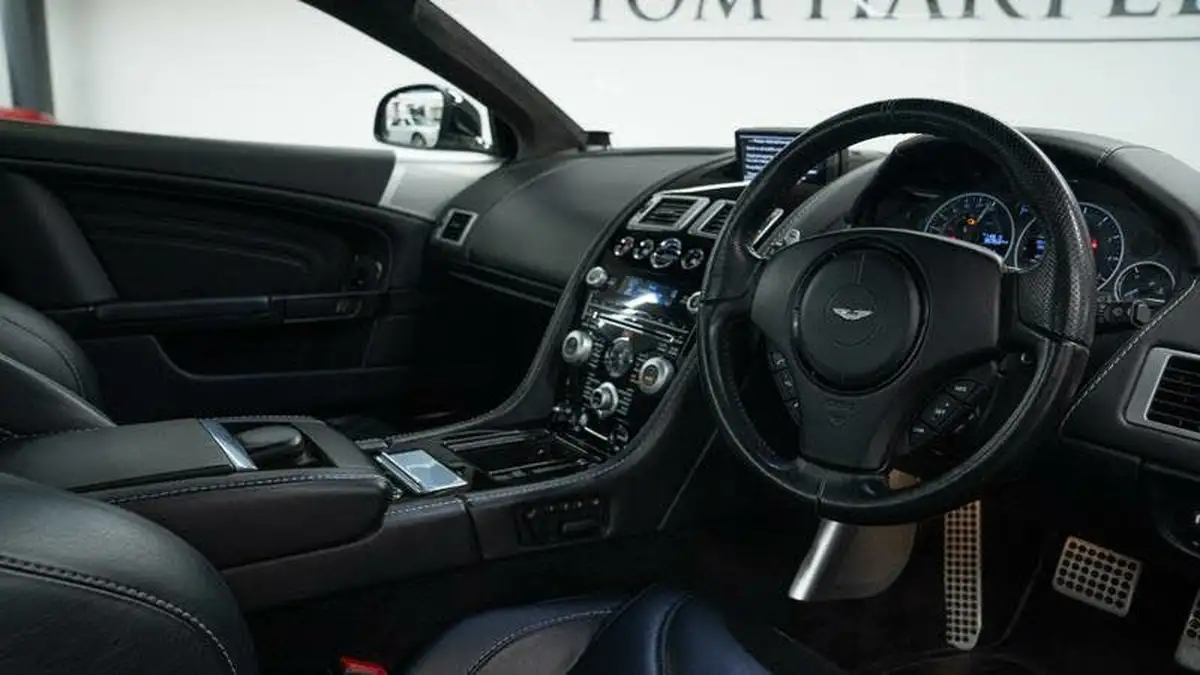 2011-aston-martin-dbs-60-touchtronic-big-27