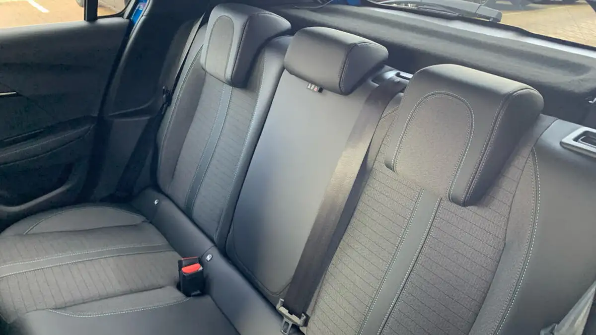 2022-peugeot-208-e-allure-premium-big-49
