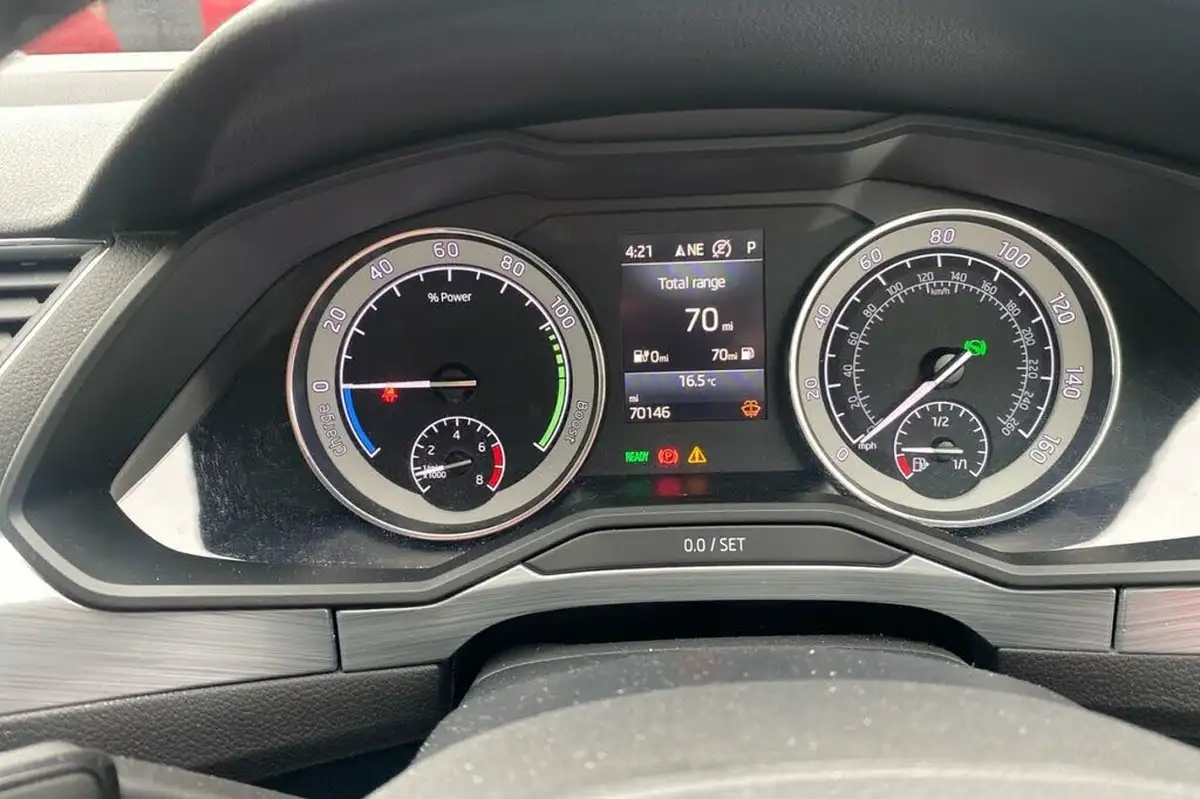 2020-skoda-superb-14-tsi-se-technology-estate-big-10