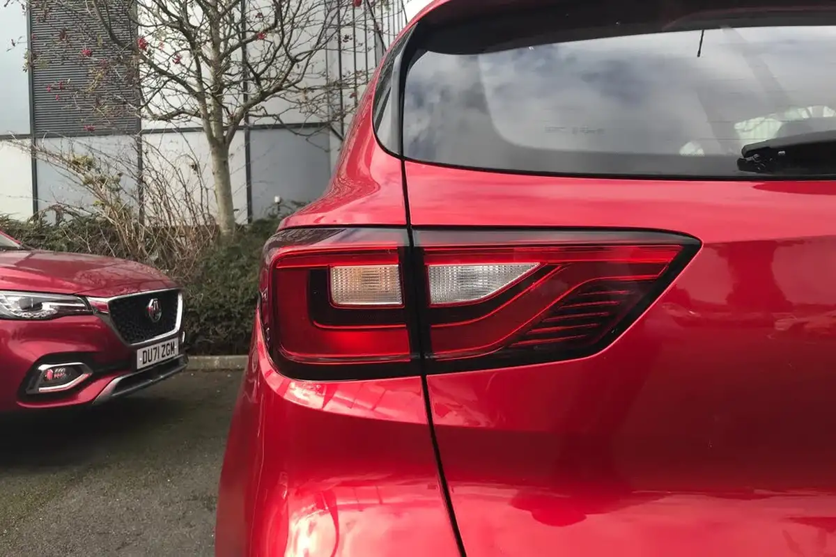 2020-mg-zs-suv-10t-gdi-exclusive-111ps-big-14