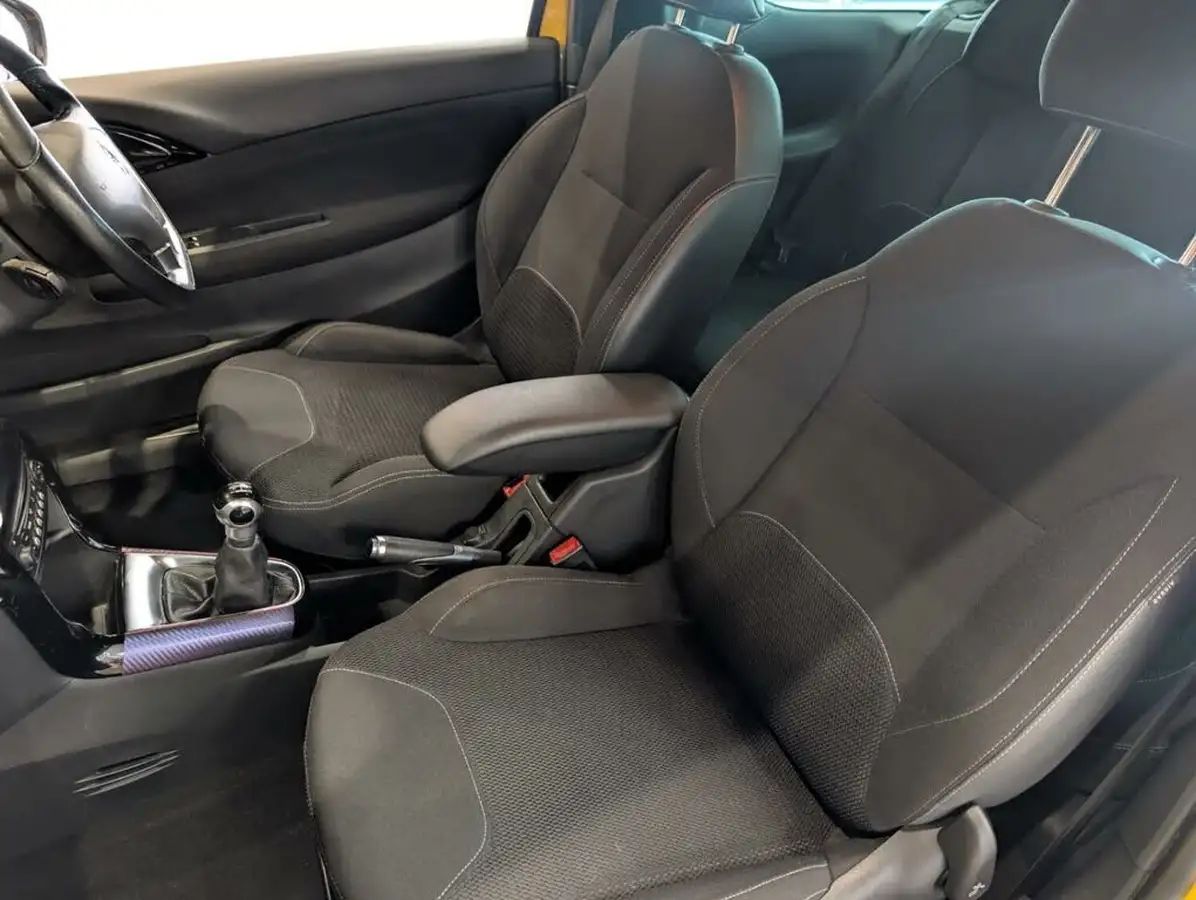 2012-citroen-ds3-16-dstyle-plus-big-18
