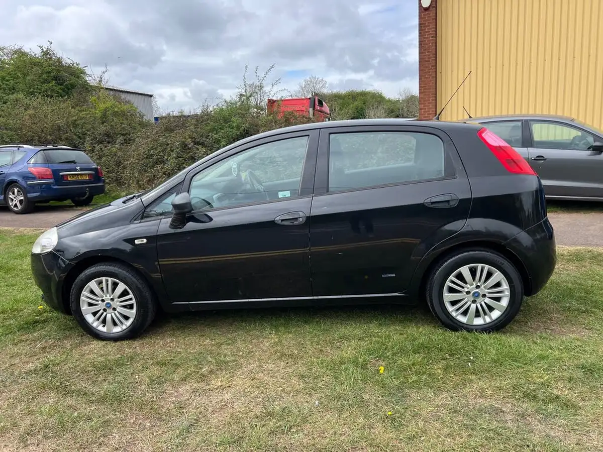 2007-fiat-grande-punto-12-active-5d-big-4