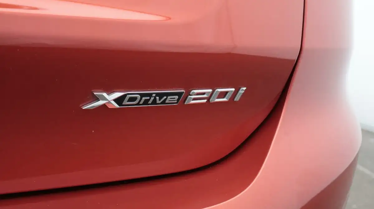 2022-bmw-x1-20-xdrive20i-xline-big-22