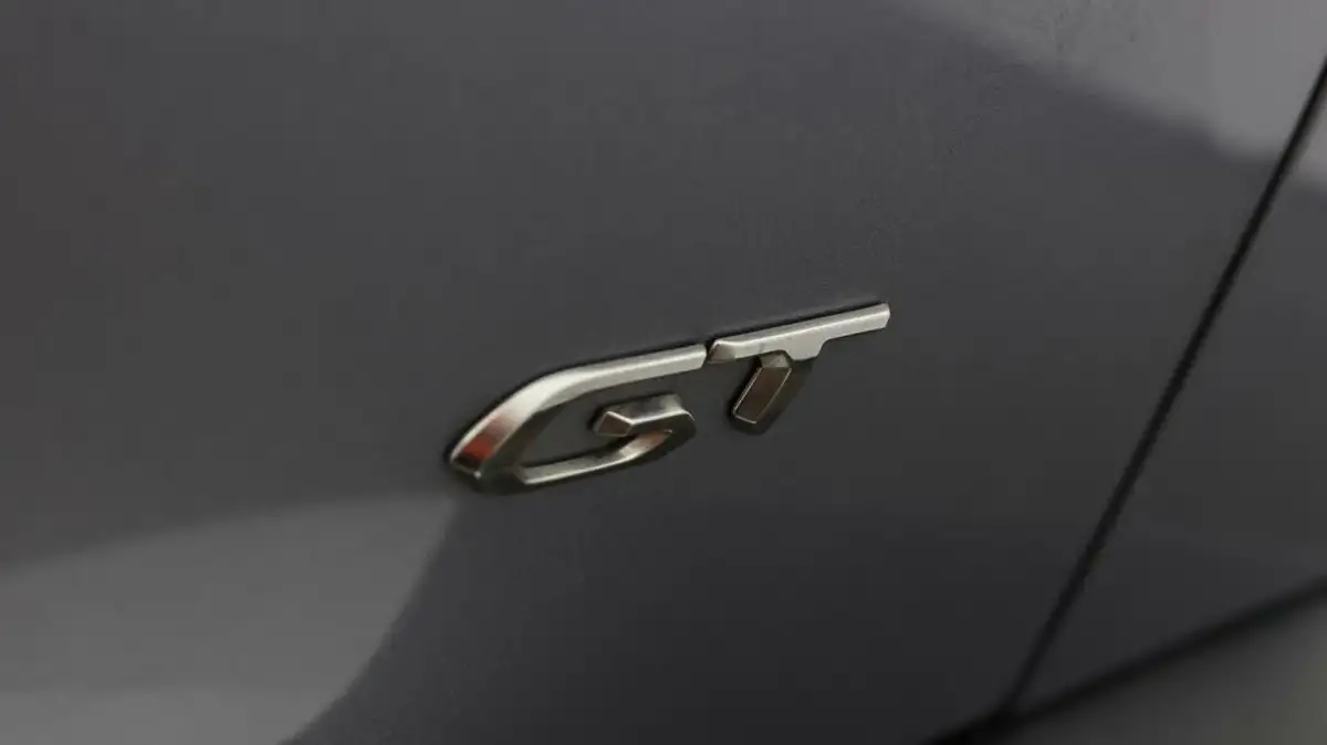 2022-peugeot-2008-suv-12-puretech-gt-big-19