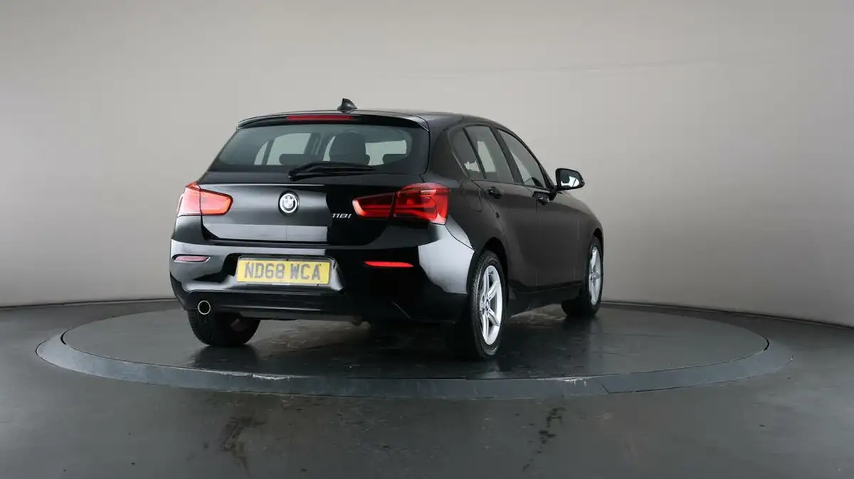 2018-bmw-1-series-15-118i-se-5d-big-60