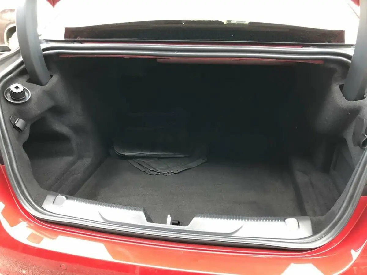 2019-jaguar-xe-20d-r-sport-180ps-auto-big-21