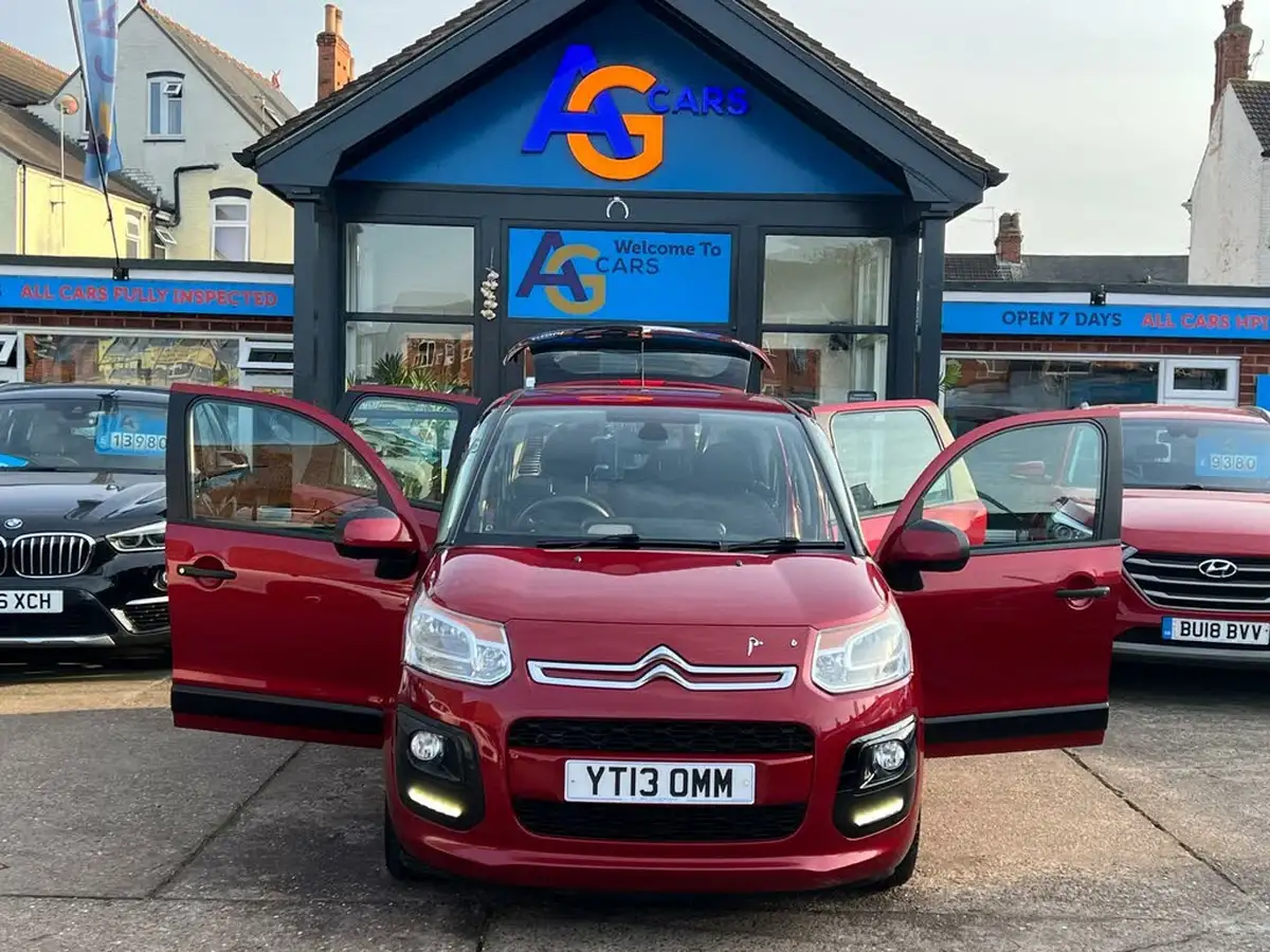 2013-citroen-c3-picasso-16-vtr-big-50