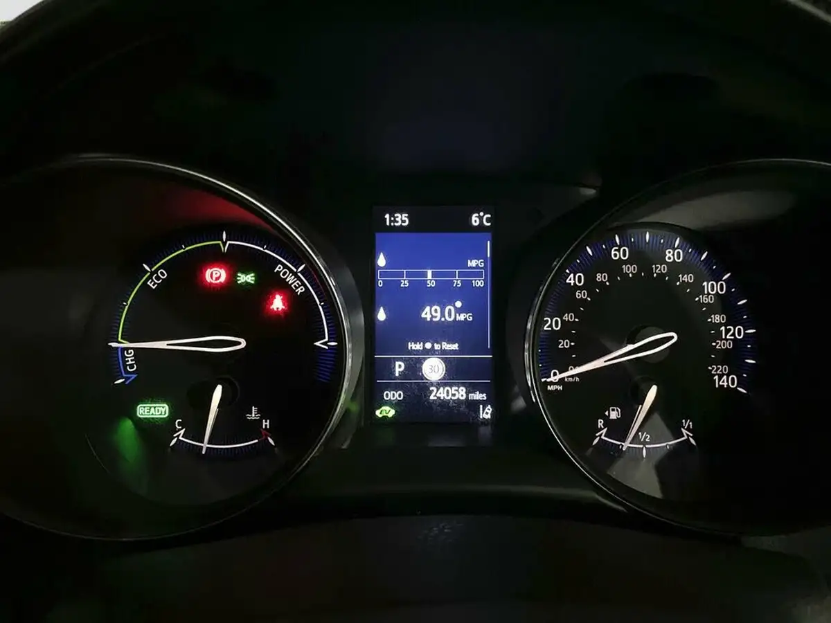 2022-toyota-c-hr-18-vvt-i-gr-sport-big-16
