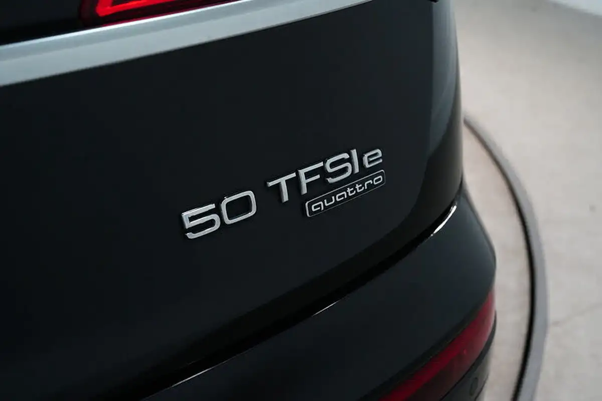 2021-audi-q5-20-50-tfsi-e-s-line-station-wagon-big-12