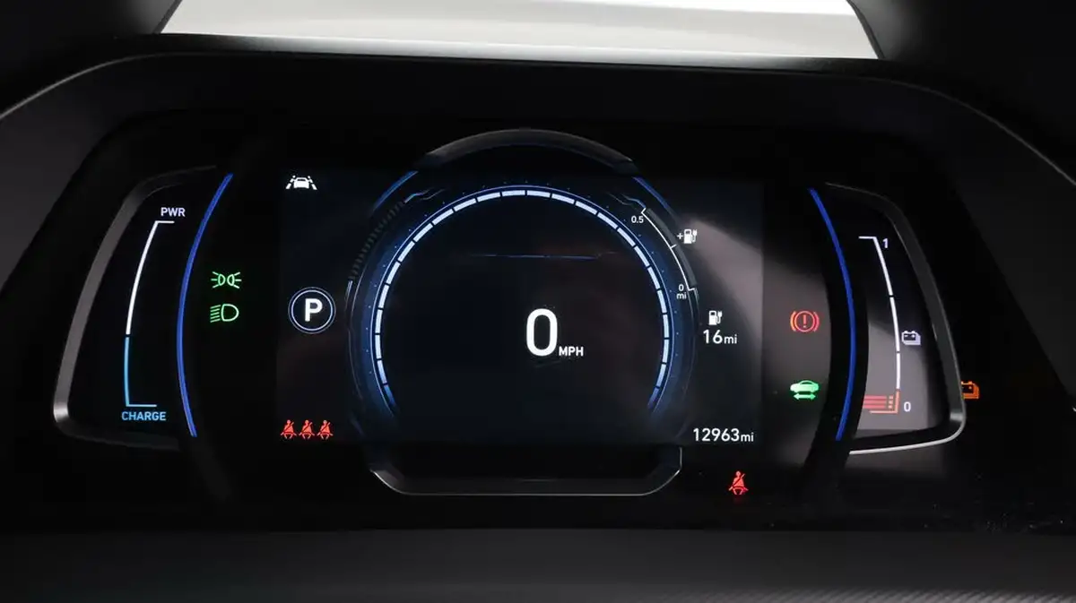 2022-hyundai-ioniq-e-premium-electric-big-10