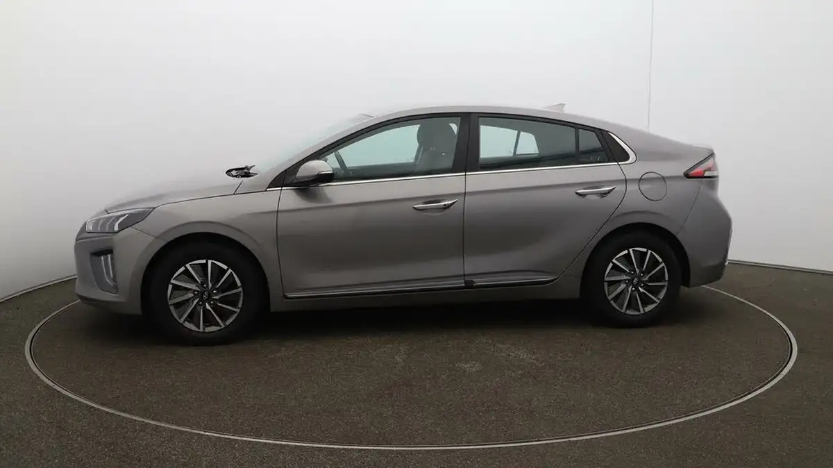 2022-hyundai-ioniq-e-premium-electric-big-56