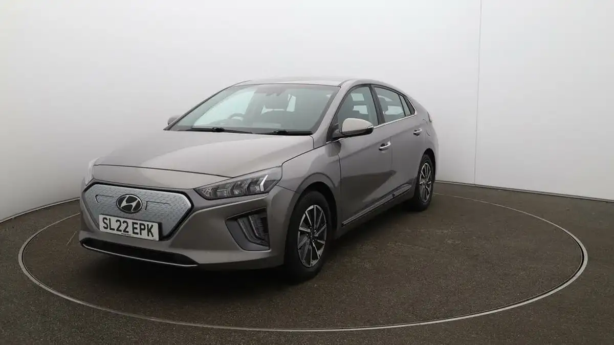 2022-hyundai-ioniq-e-premium-electric-big-28