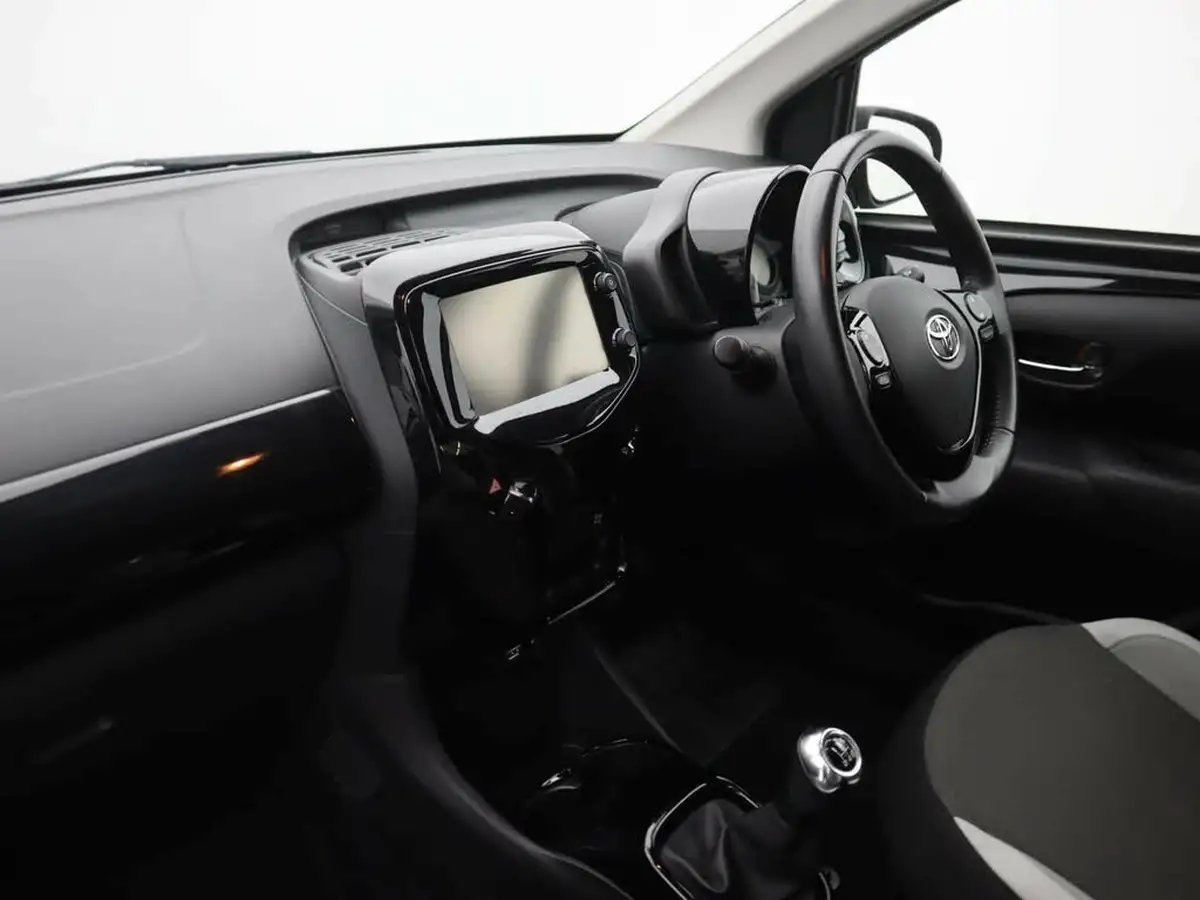 2018-toyota-aygo-10-vvt-i-x-press-71bhp-big-8