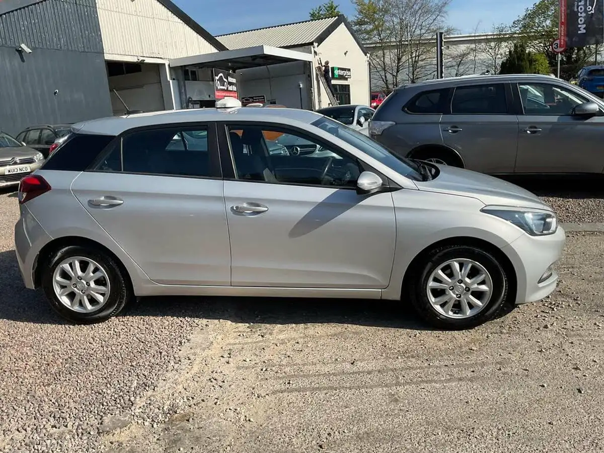 2018-hyundai-i20-12-se-hatchback-5d-big-60