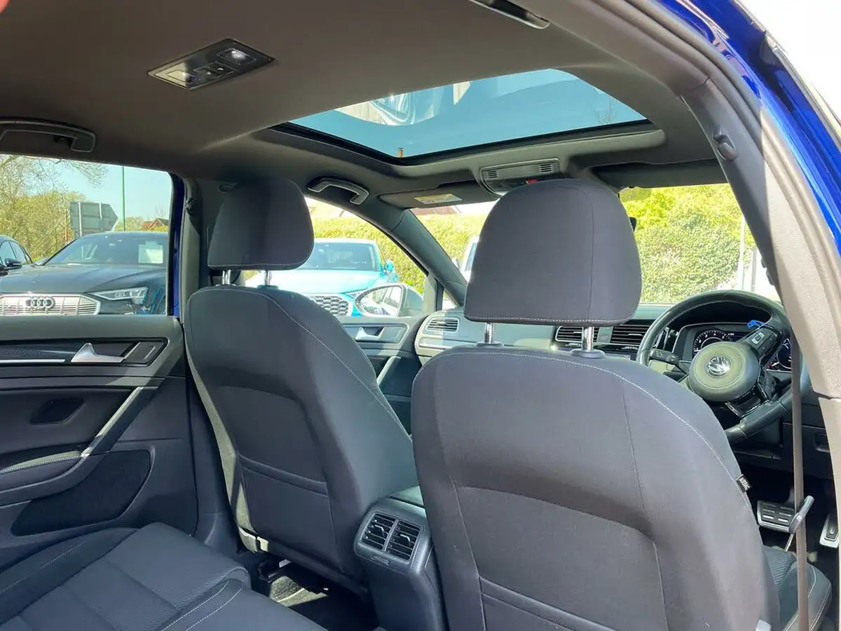 2019-volkswagen-golf-20-tsi-r-300ps-hatchback-5d-dsg-big-21