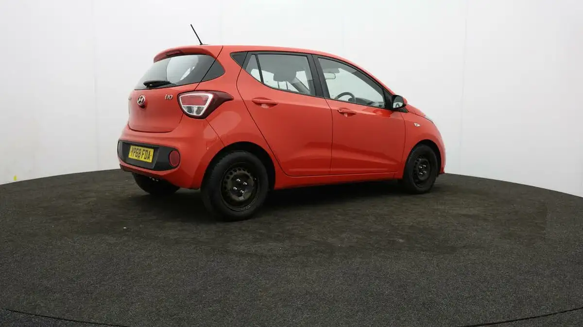 2018-hyundai-i10-10-se-67ps-big-26