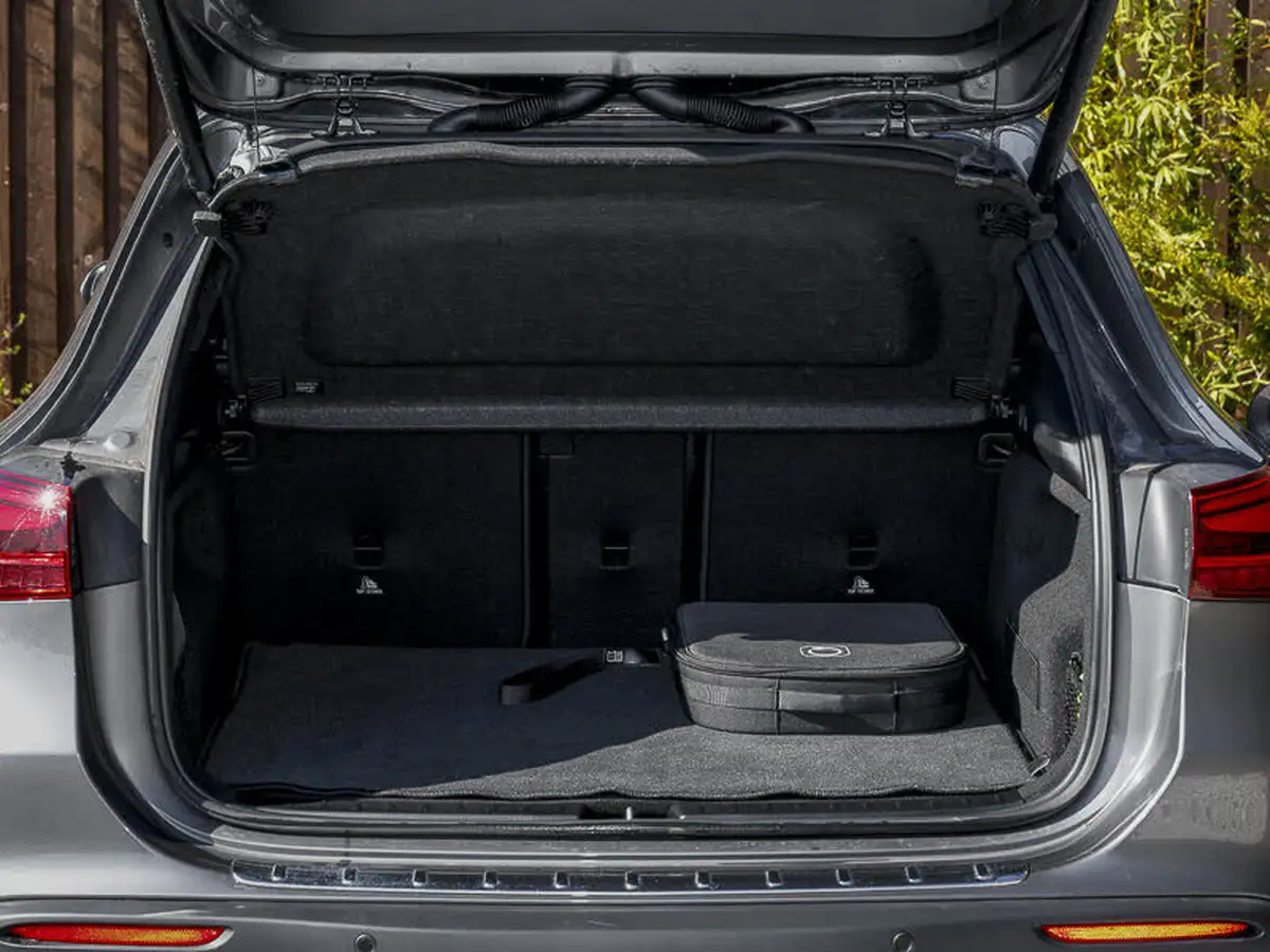 2024-mercedes-benz-eqa-e-eqa-250-amg-line-executive-big-18
