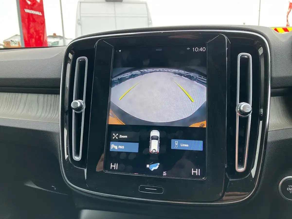 2020-volvo-xc40-20-b4-inscription-awd-big-19