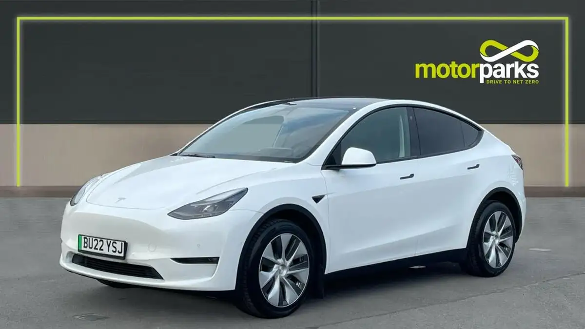 2022-tesla-model-y-e-long-range-big-6