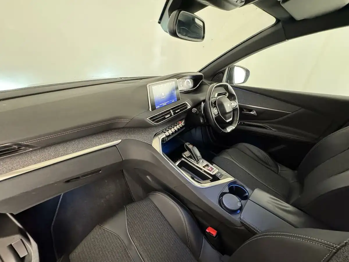 2018-peugeot-3008-suv-16-thp-gt-line-big-11