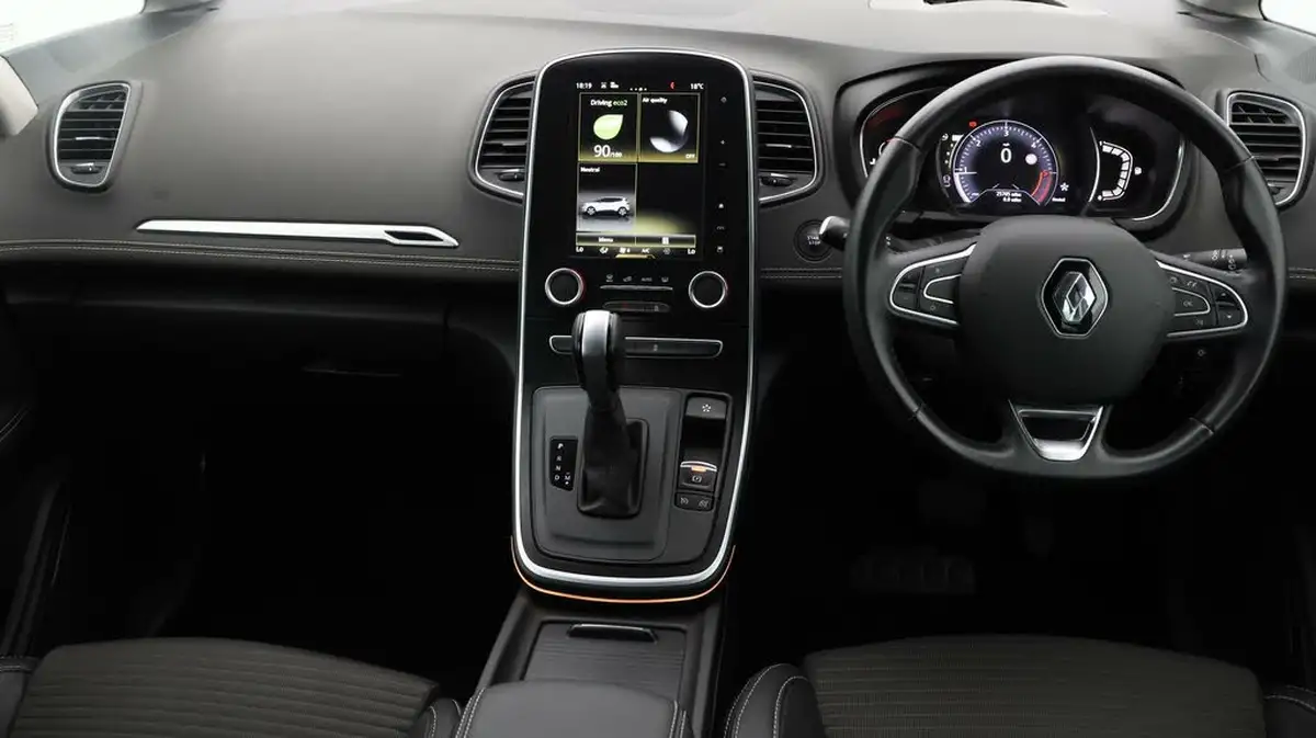 2017-renault-scenic-15dci-dynamique-s-nav-edc-auto-big-12