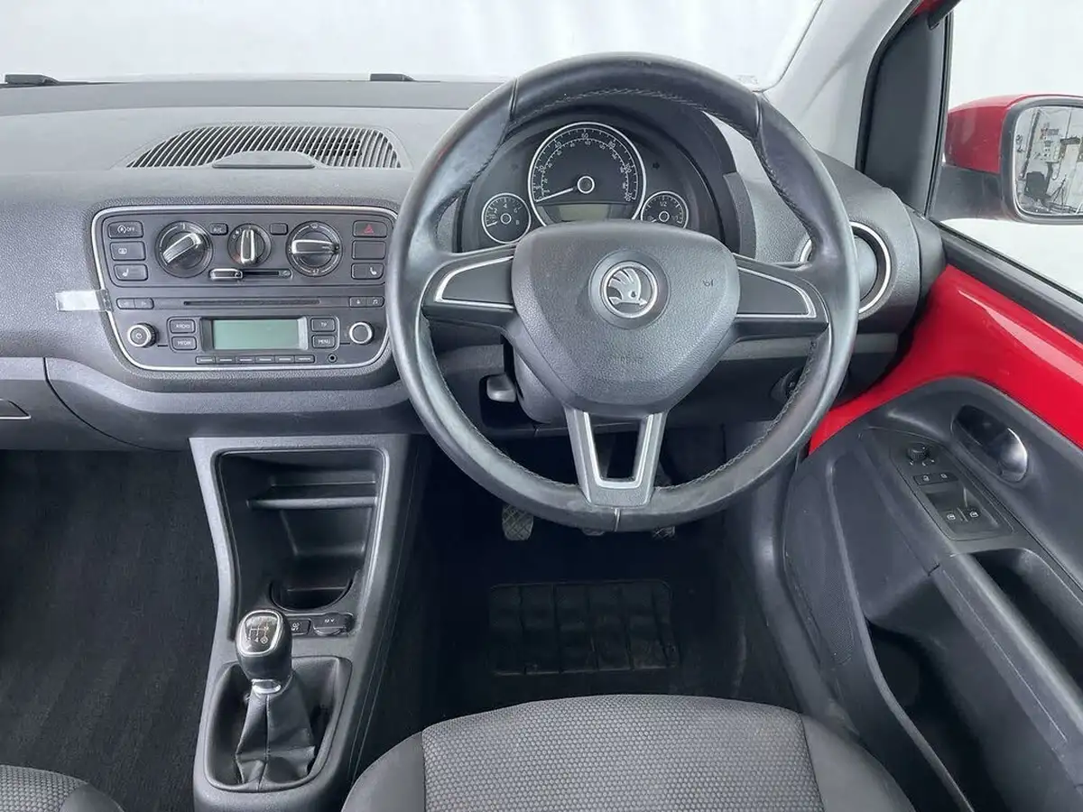 2015-skoda-citigo-10-elegance-60ps-greentech-3d-big-21