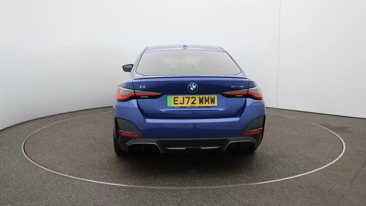 2022-bmw-i4-e-edrive40-m-sport-big-53