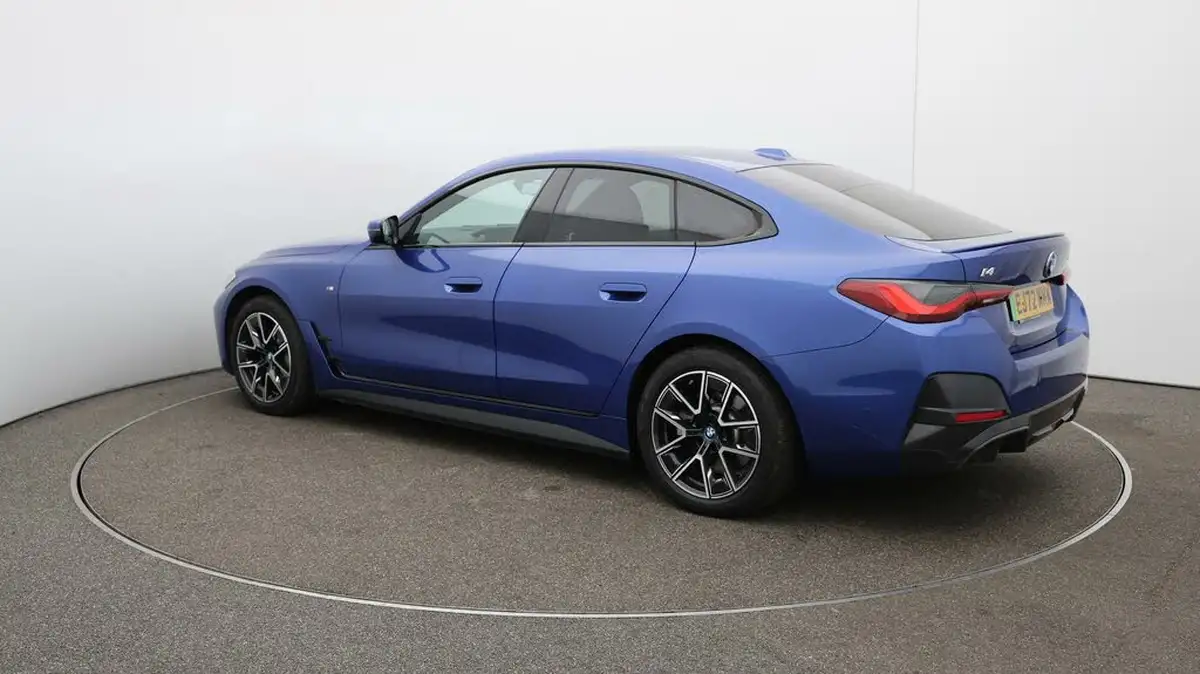 2022-bmw-i4-e-edrive40-m-sport-big-29