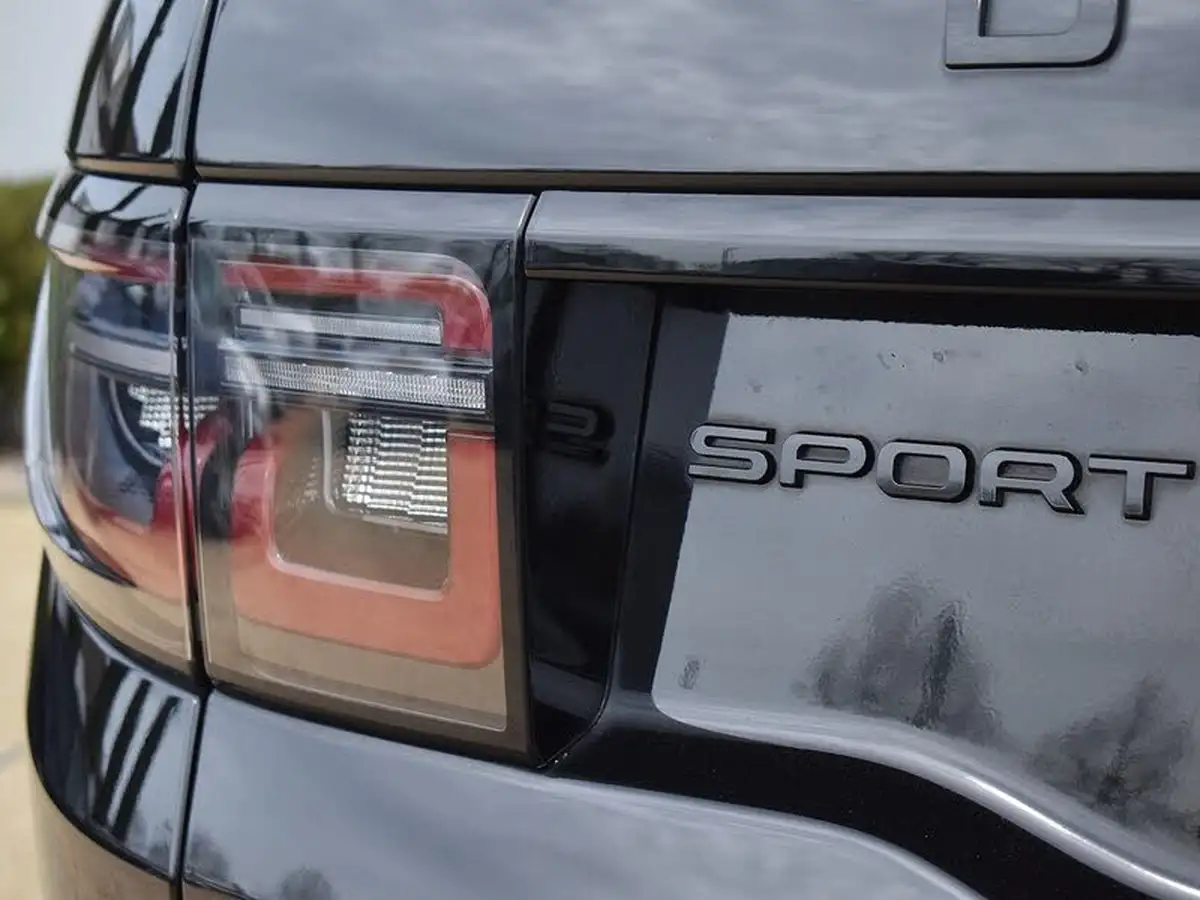 2021-land-rover-discovery-sport-20-d165-r-dynamic-s-plus-big-24