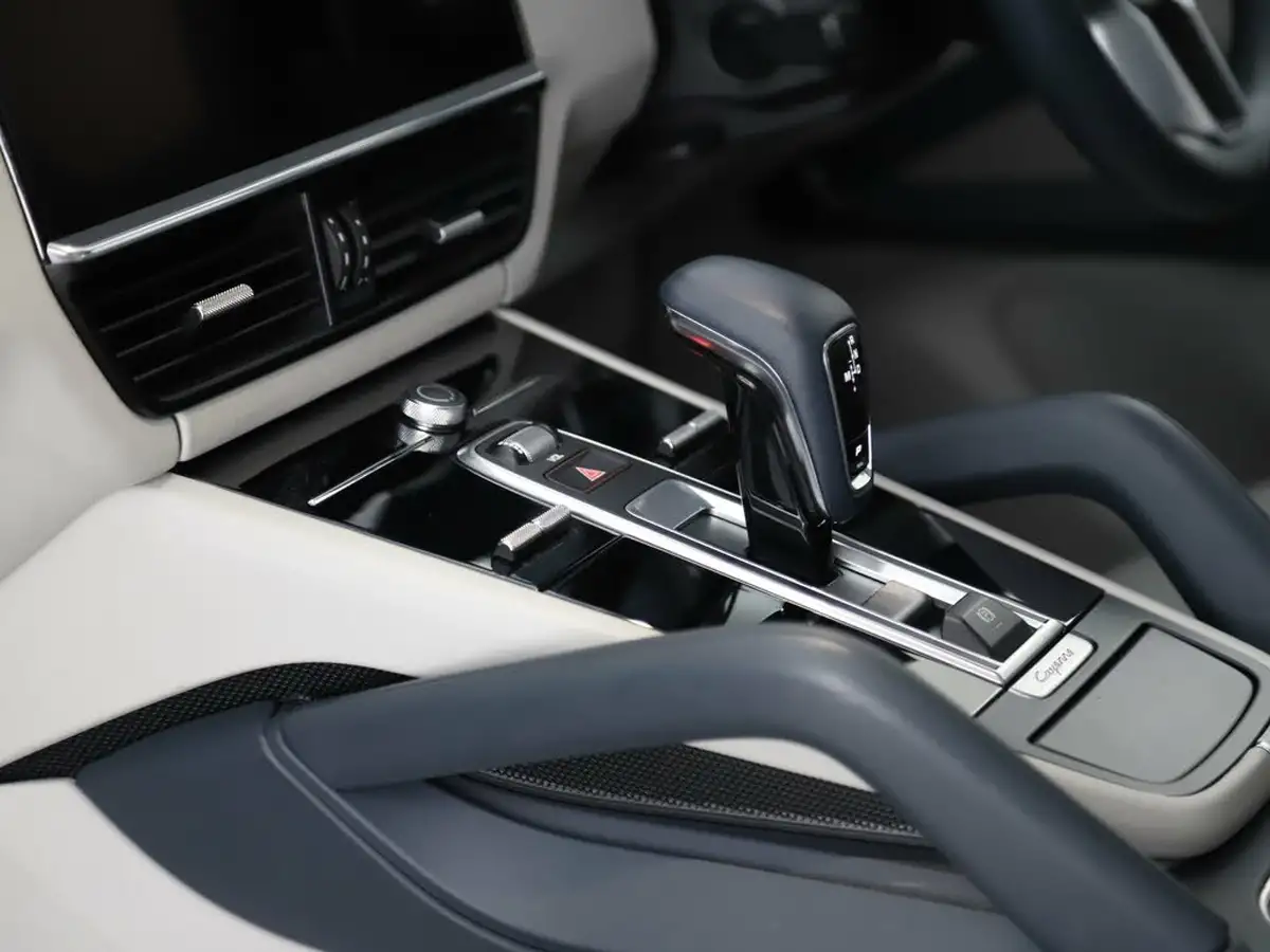 2022-porsche-cayenne-30-v6-e-hybrid-platinum-edition-340ps-coupe-big-19