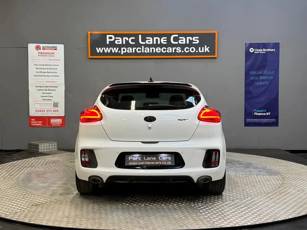 2015-kia-pro-ceed-16-gt-tech-big-3