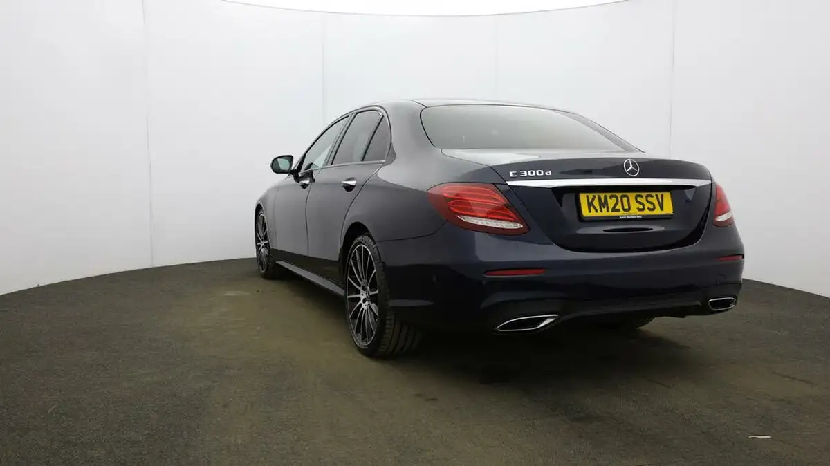2020-mercedes-benz-e-class-20d-e300d-amg-line-edition-premium-plus-saloon-4d-big-27