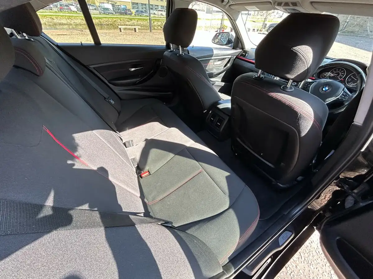 2012-bmw-3-series-20td-318d-sport-saloon-4d-big-16
