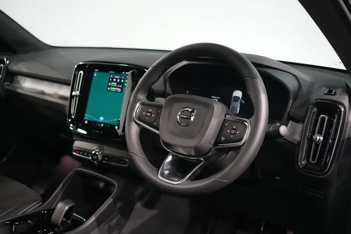 2023-volvo-c40-e-twin-recharge-ultimate-big-40